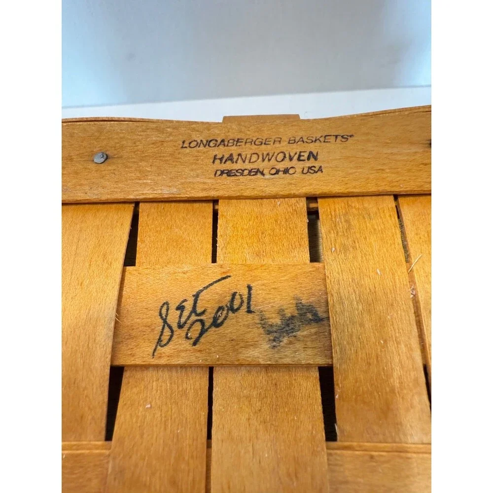 Longaberger sent 2001 basket
